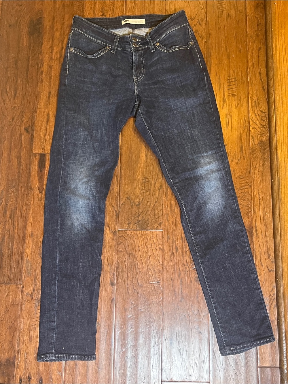 Levi's Women's Skinny Jeans in Dark Blue Denim